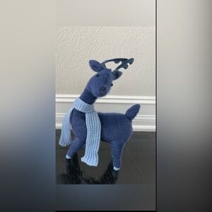 Wondershop Deer plush décor